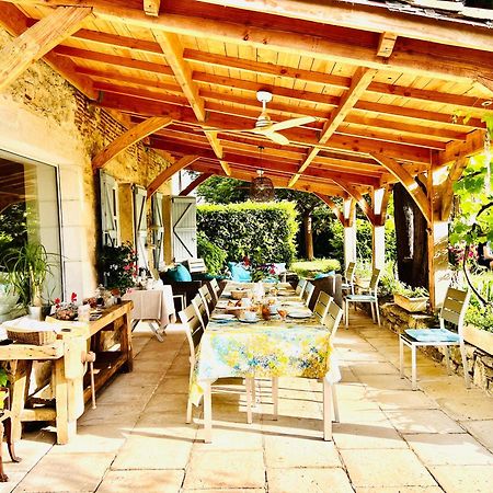 Le Relais Des Anges Bed & Breakfast Mercuès Екстериор снимка
